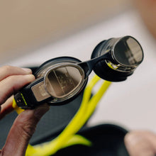 FORM - Goggles - Smart Swim 2 Goggles